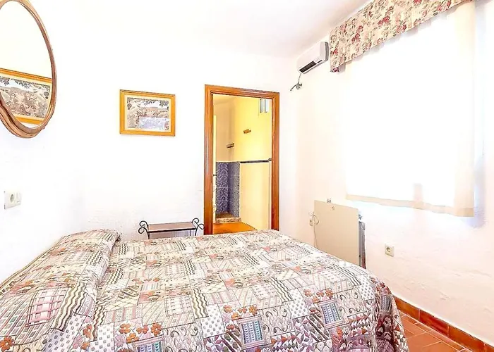 Spacious With Private Pool In Villa *