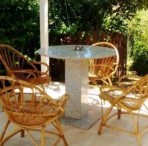 Villa Spacious With Private Pool In Valdecaballeros