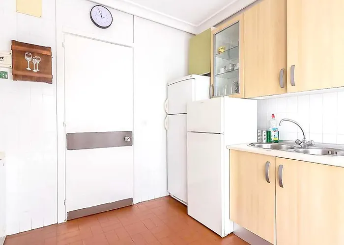 Spacious With Private Pool In Villa *